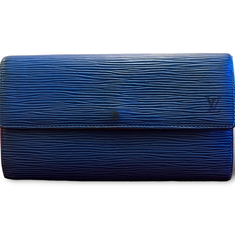 LOUIS VUITTON Epi Leather Sarah Flip Wallet